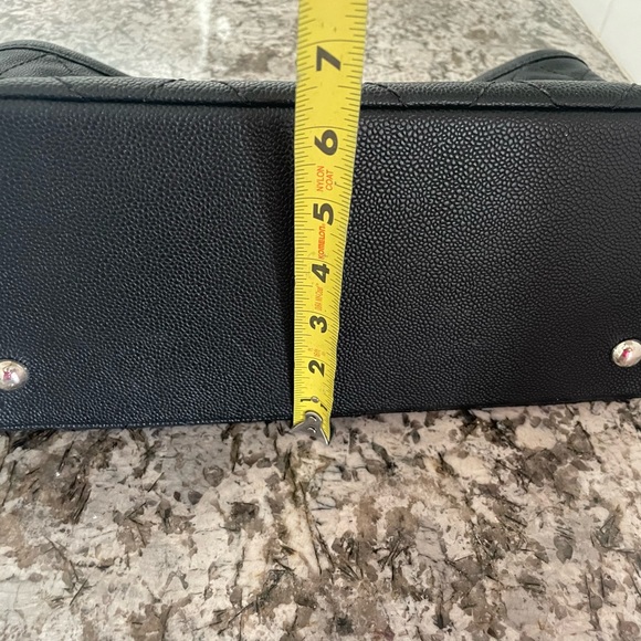 Channel caviar quilted tote, purse with matching pouchlette - Picture 9 of 16